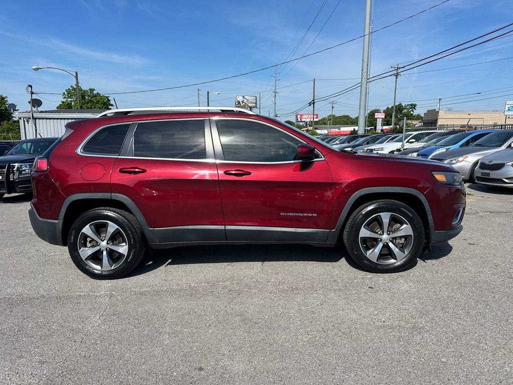 Photo 6 of this JEEP CHEROKEE