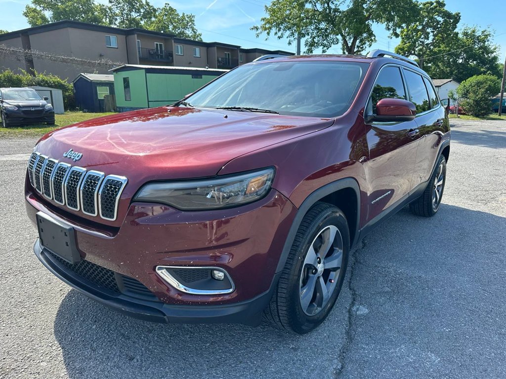 Photo 2 of this JEEP CHEROKEE