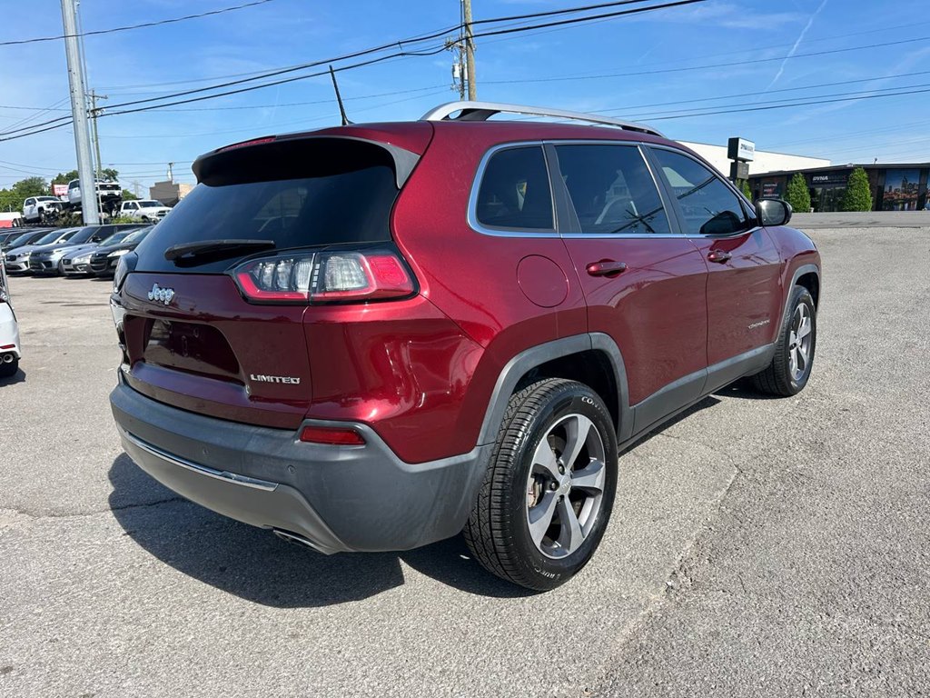 Photo 5 of this JEEP CHEROKEE