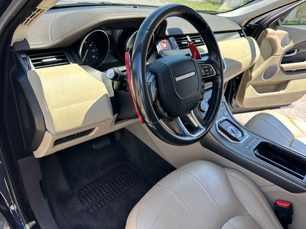 Photo 15 of this LAND ROVER RANGE ROVER EVO
