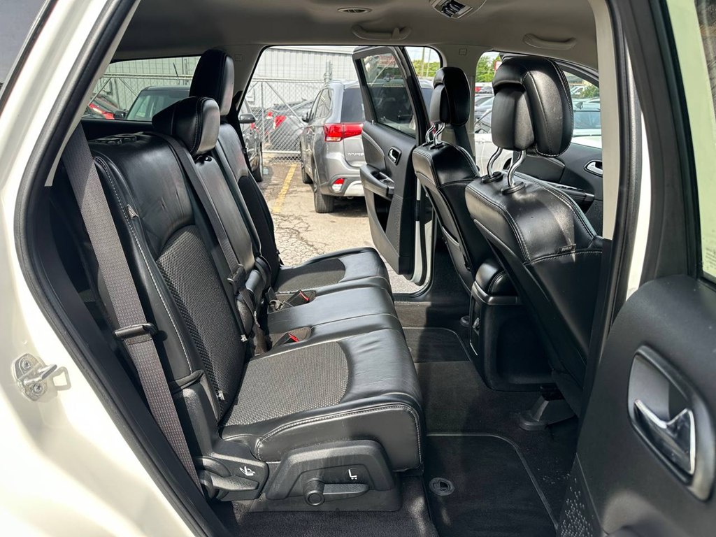 Photo 24 of this DODGE JOURNEY