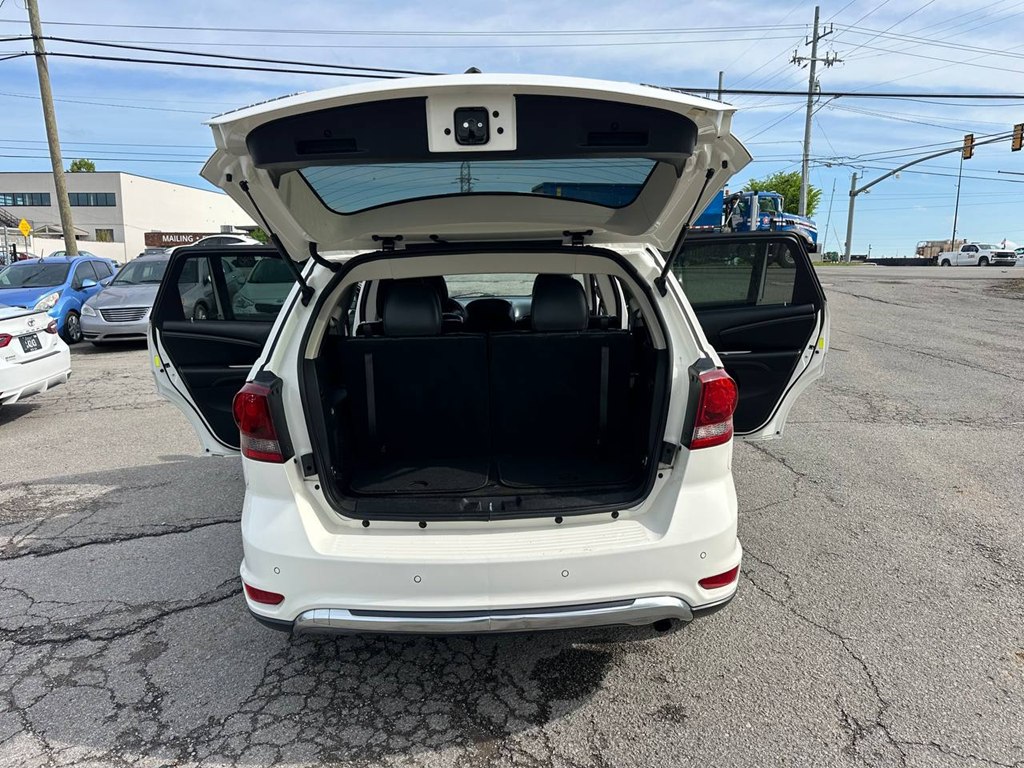 Photo 13 of this DODGE JOURNEY
