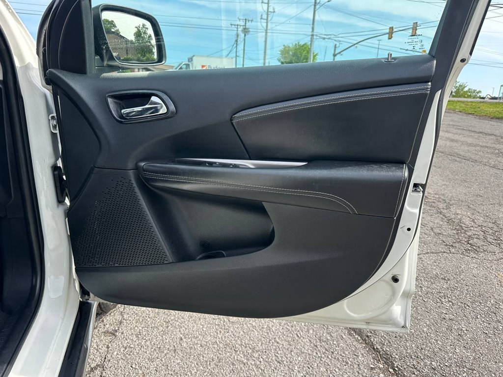 Photo 28 of this DODGE JOURNEY