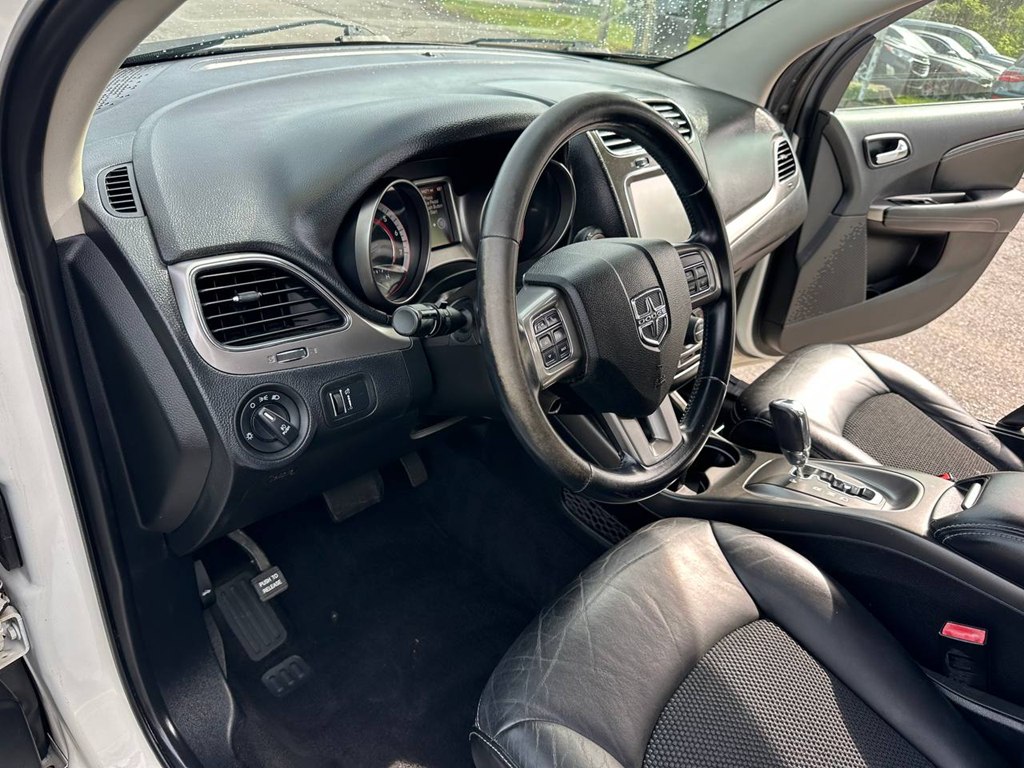 Photo 17 of this DODGE JOURNEY