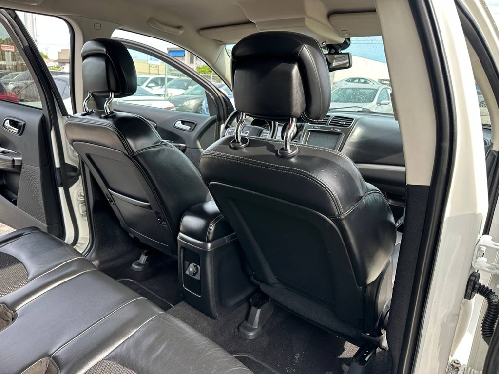 Photo 23 of this DODGE JOURNEY
