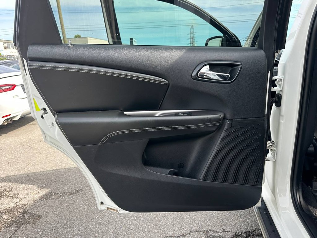 Photo 20 of this DODGE JOURNEY