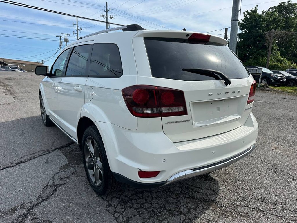 Photo 9 of this DODGE JOURNEY