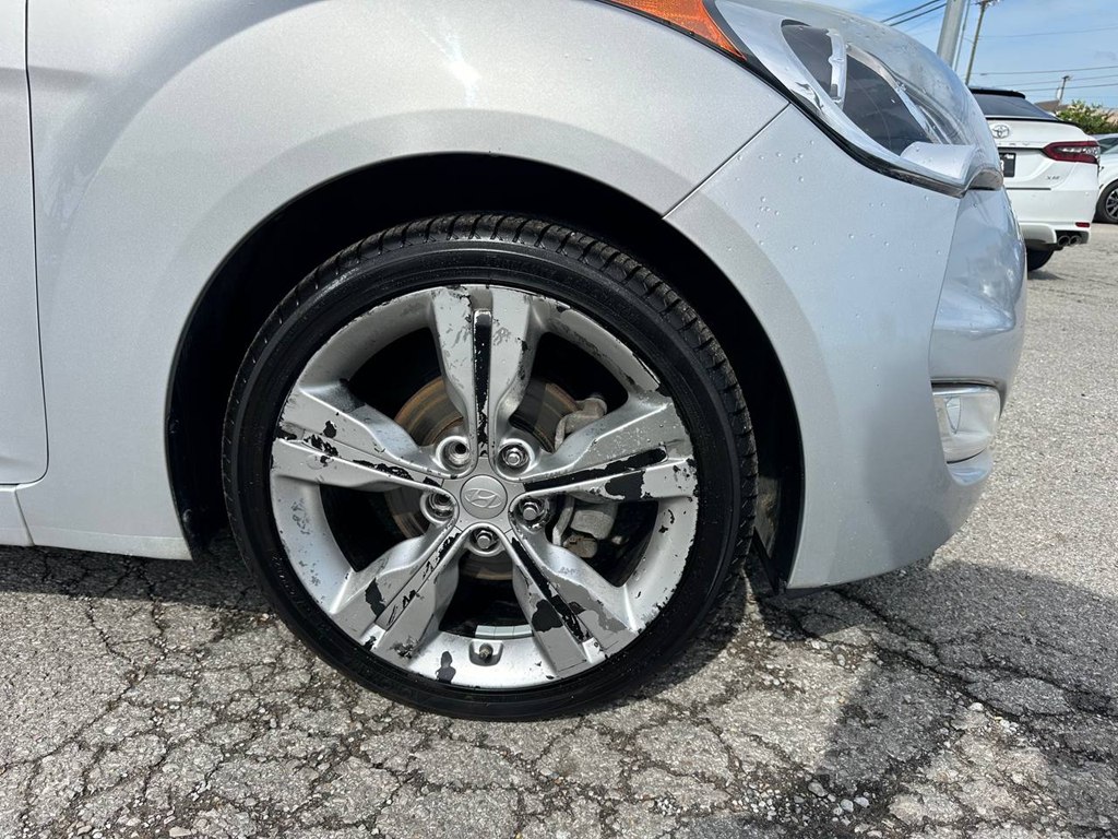 Photo 25 of this HYUNDAI VELOSTER