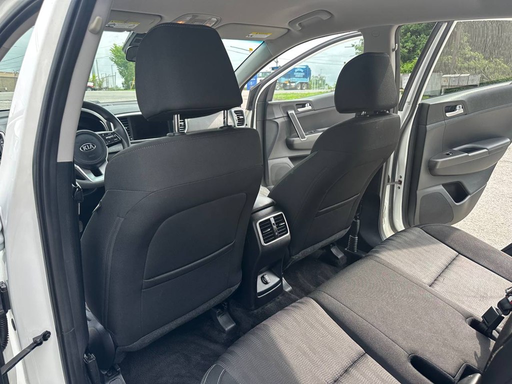 Photo 19 of this KIA SPORTAGE