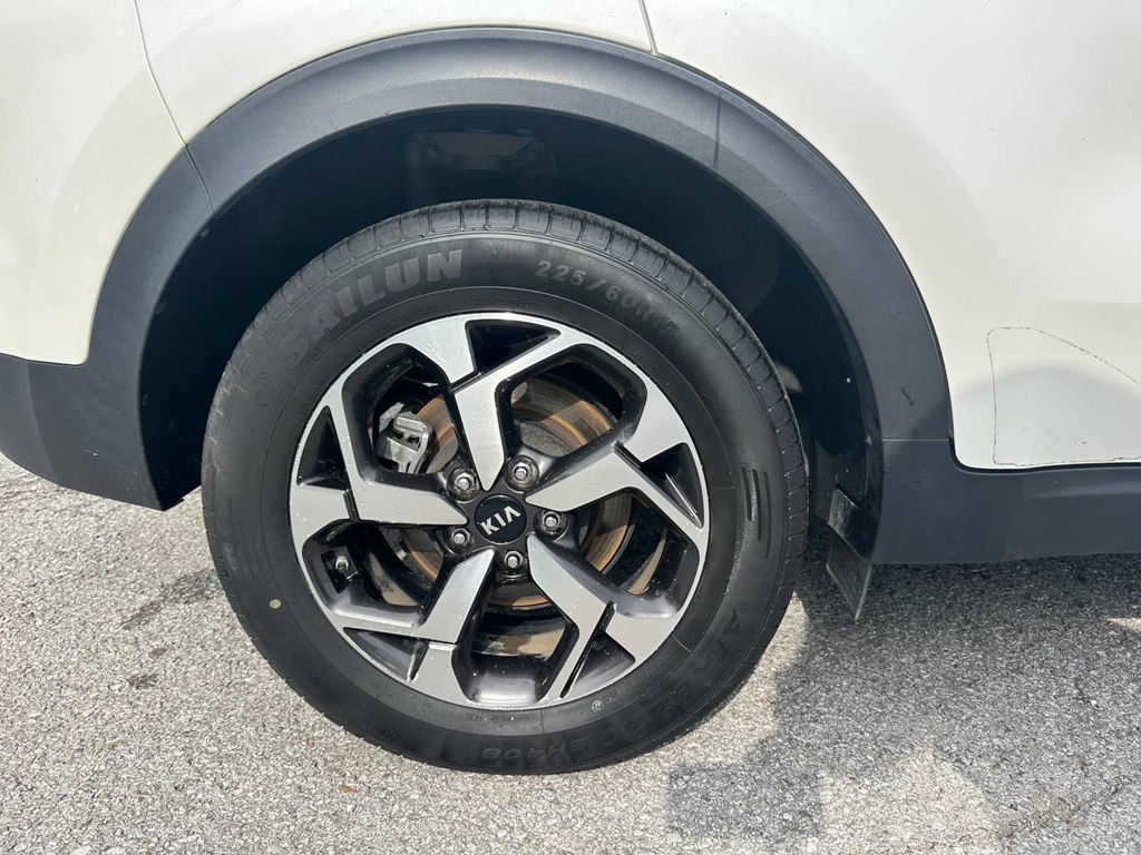 Photo 28 of this KIA SPORTAGE