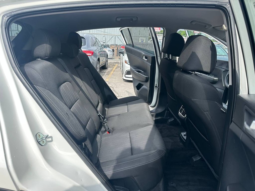 Photo 21 of this KIA SPORTAGE