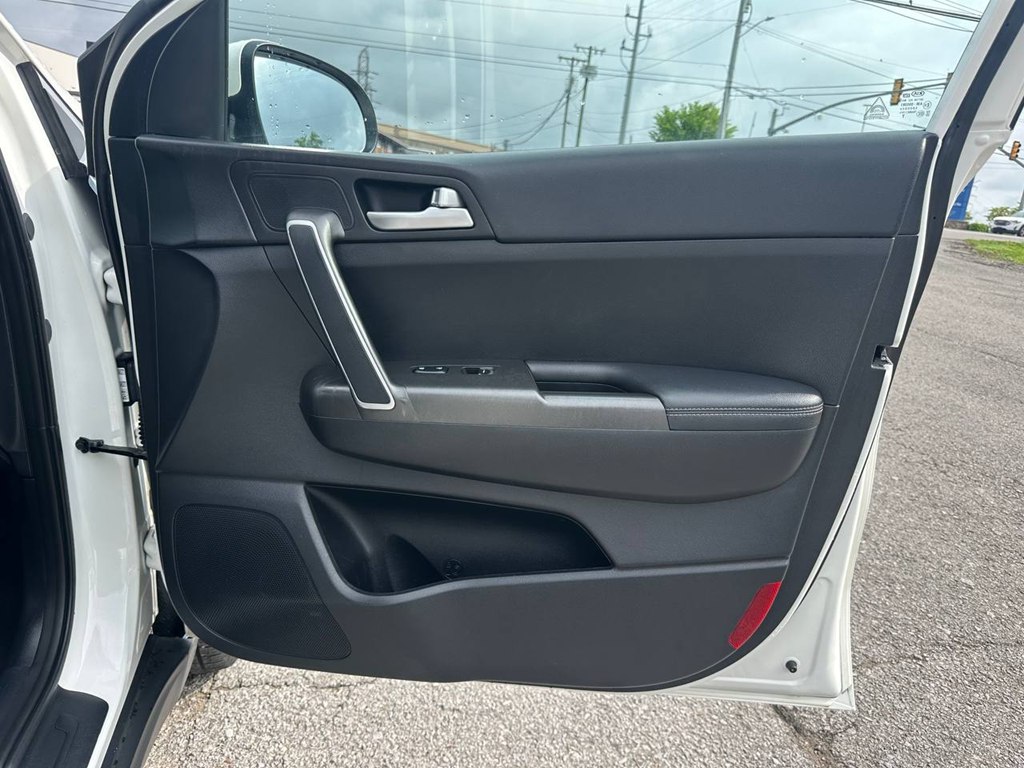 Photo 27 of this KIA SPORTAGE