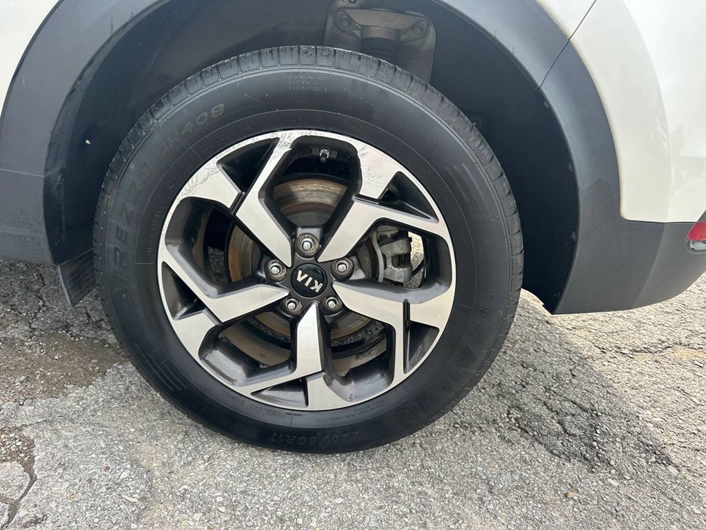Photo 29 of this KIA SPORTAGE