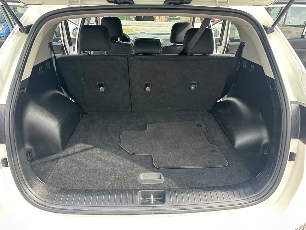 Photo 12 of this KIA SPORTAGE