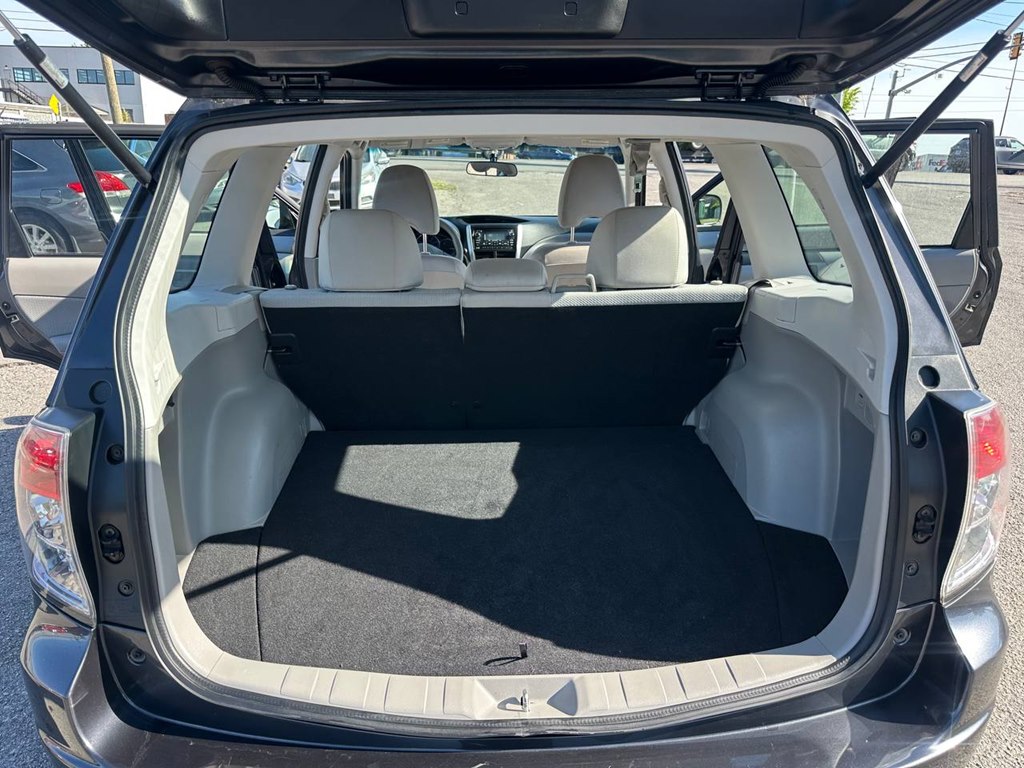 Photo 12 of this SUBARU FORESTER