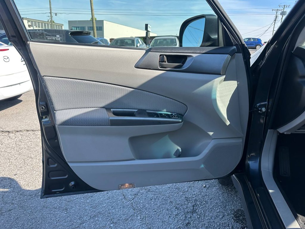 Photo 15 of this SUBARU FORESTER