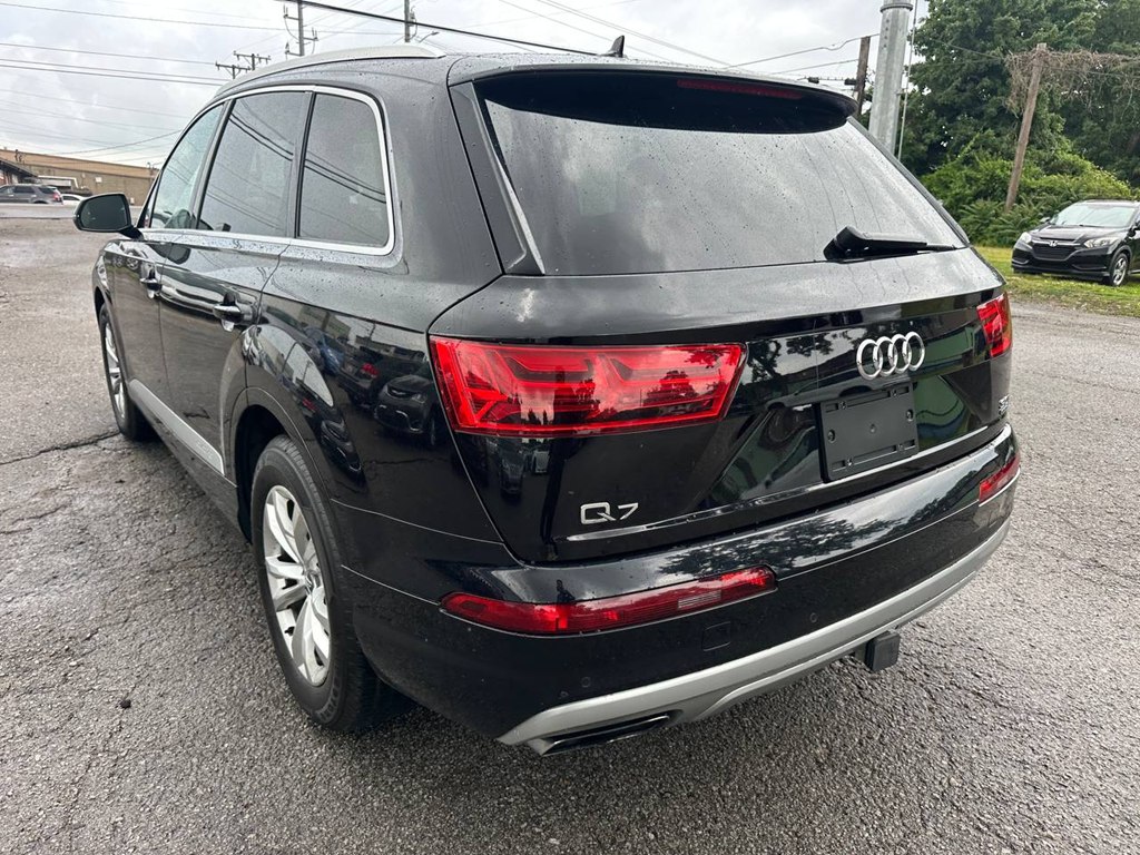 Photo 8 of this AUDI Q7