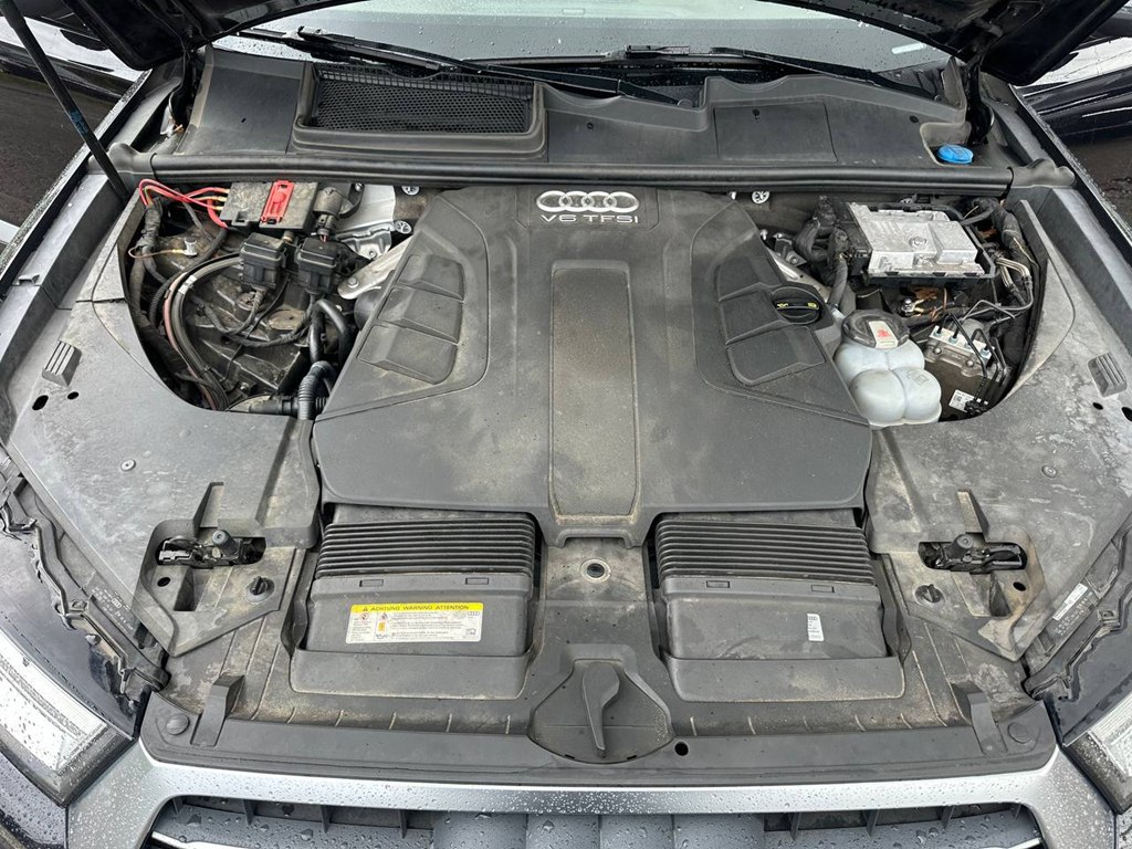 Photo 12 of this AUDI Q7