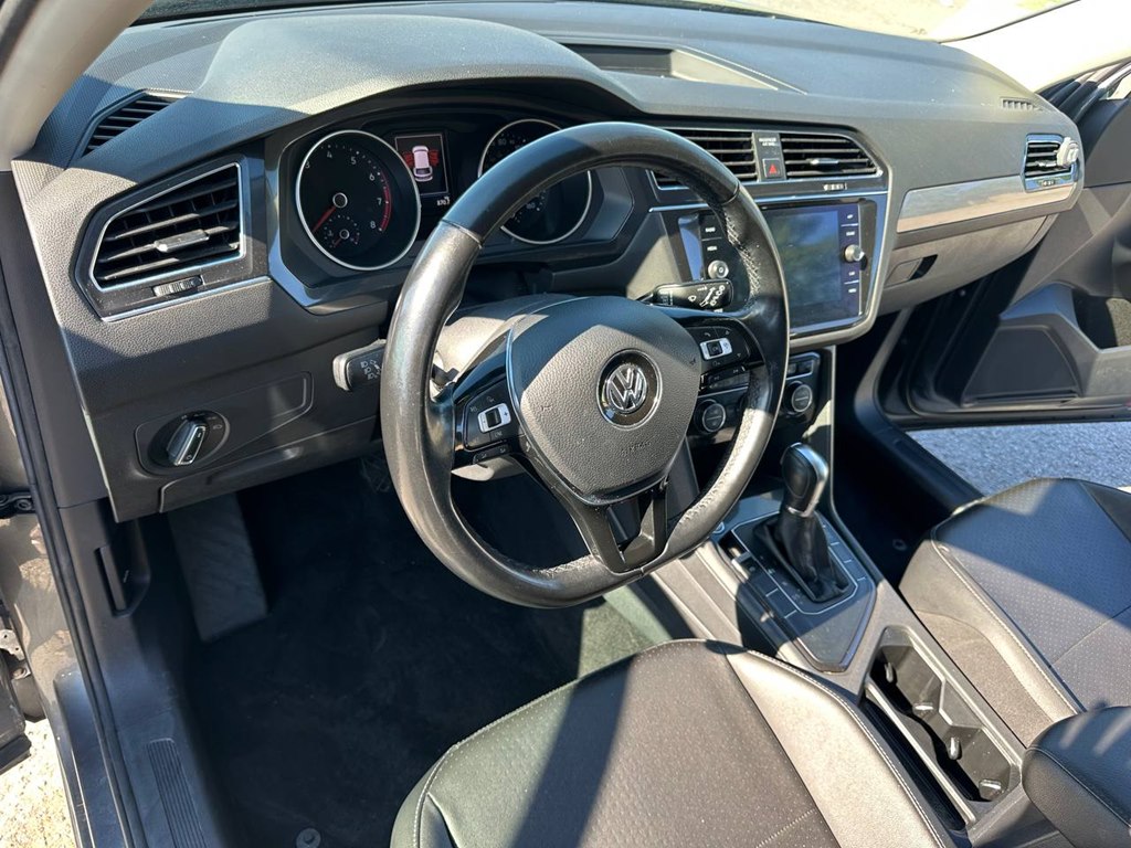 Photo 14 of this VOLKSWAGEN TIGUAN