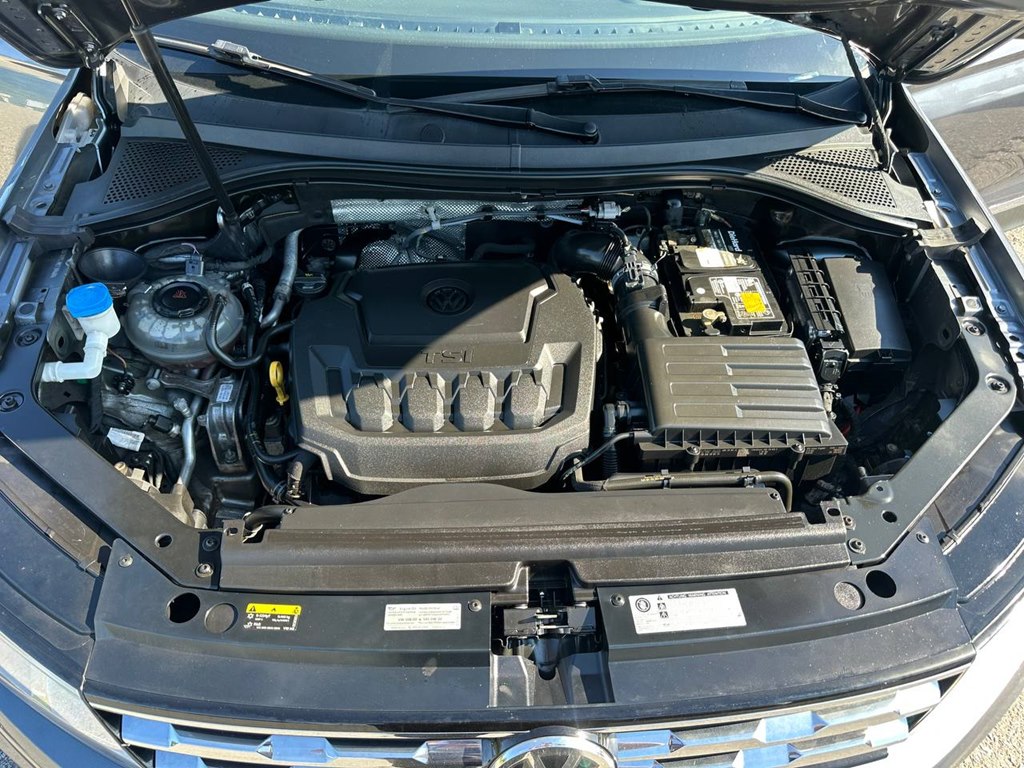 Photo 10 of this VOLKSWAGEN TIGUAN