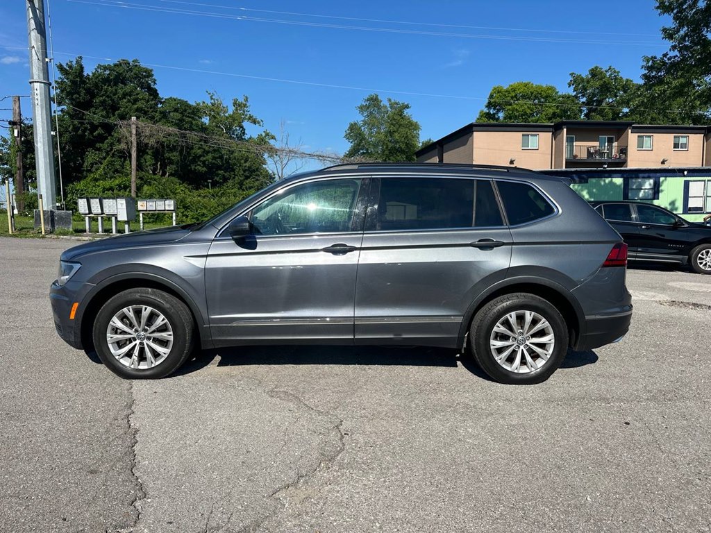 Photo 8 of this VOLKSWAGEN TIGUAN