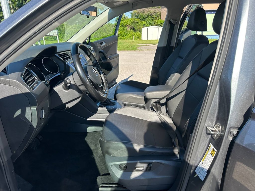 Photo 13 of this VOLKSWAGEN TIGUAN
