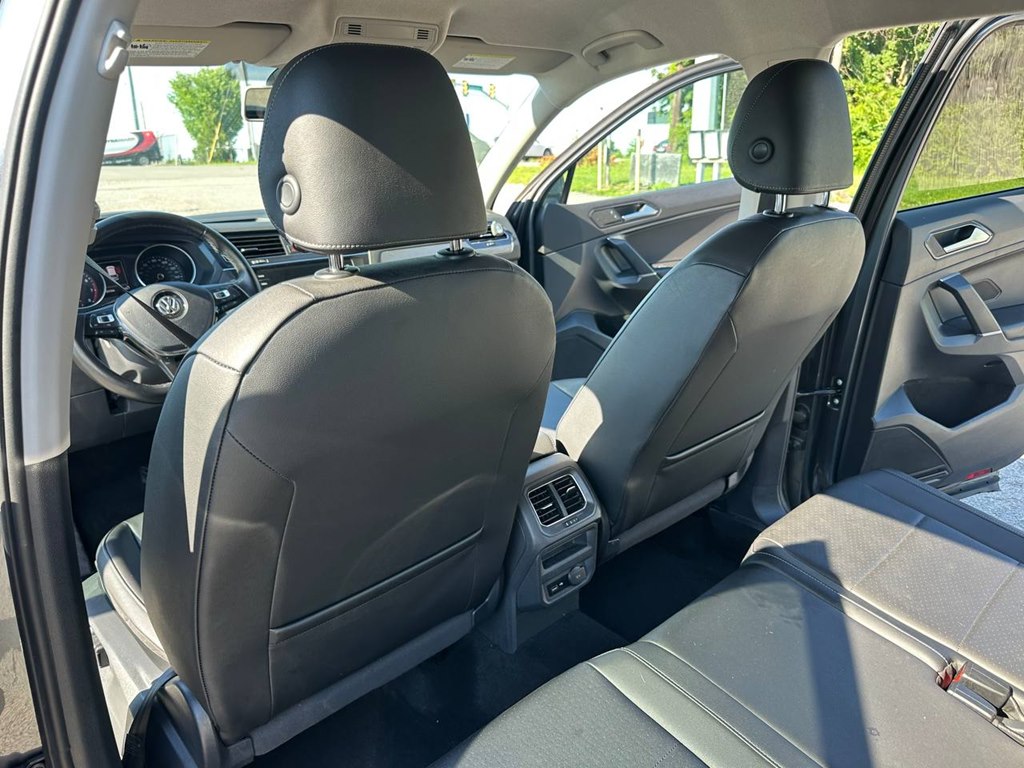 Photo 16 of this VOLKSWAGEN TIGUAN