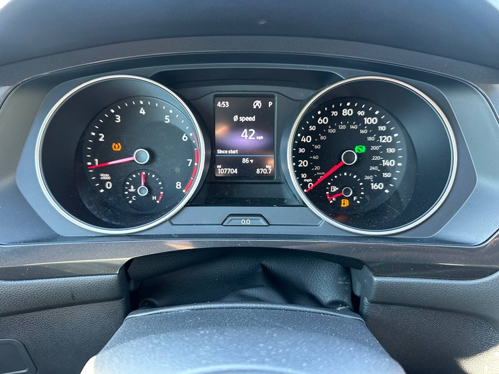 Photo 30 of this VOLKSWAGEN TIGUAN