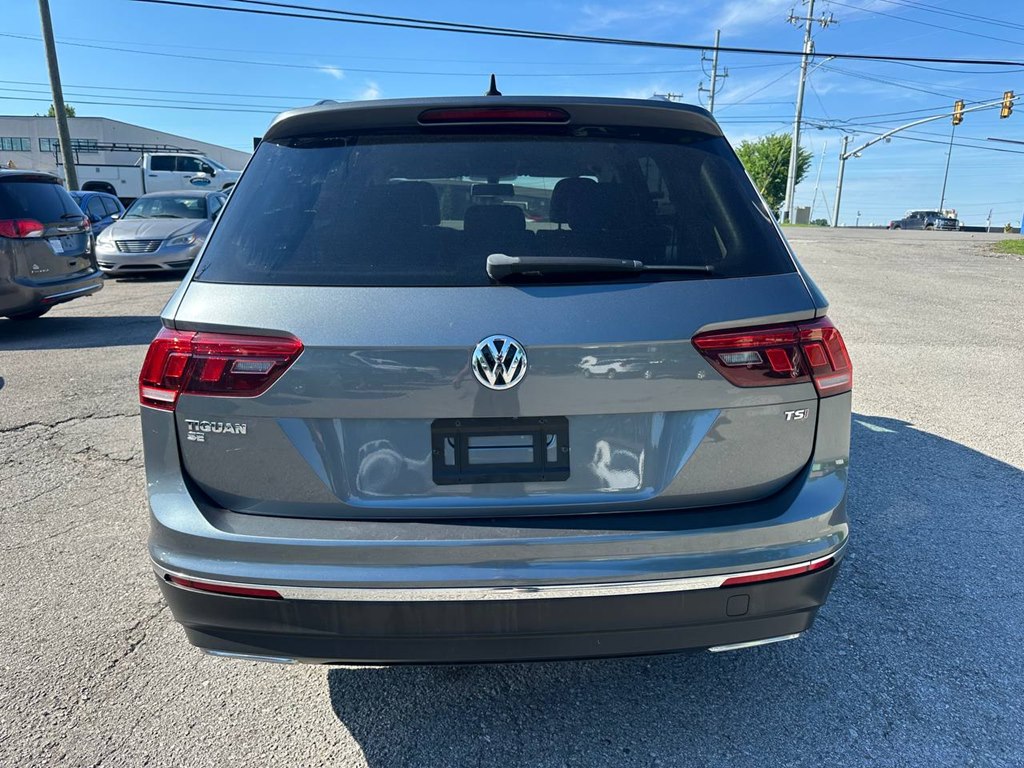 Photo 6 of this VOLKSWAGEN TIGUAN
