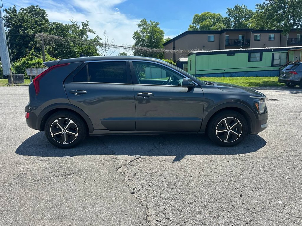 Photo 5 of this KIA NIRO