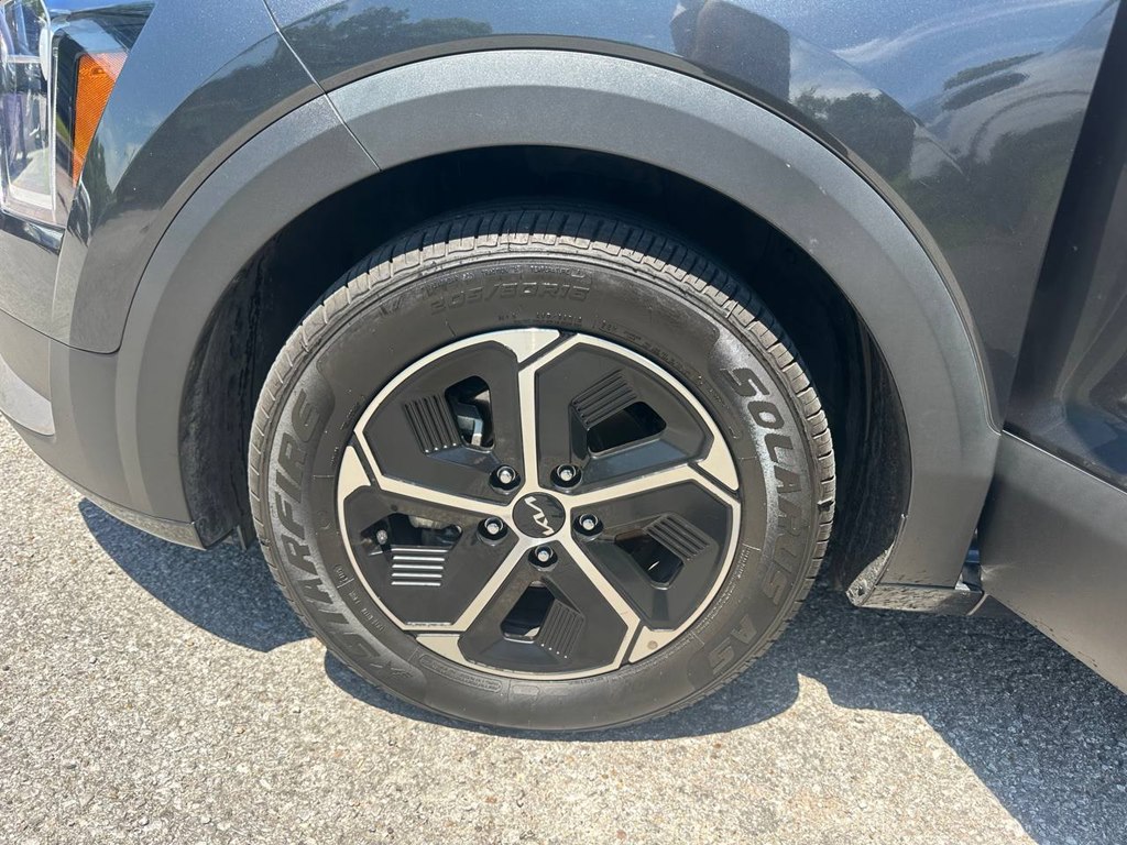 Photo 30 of this KIA NIRO