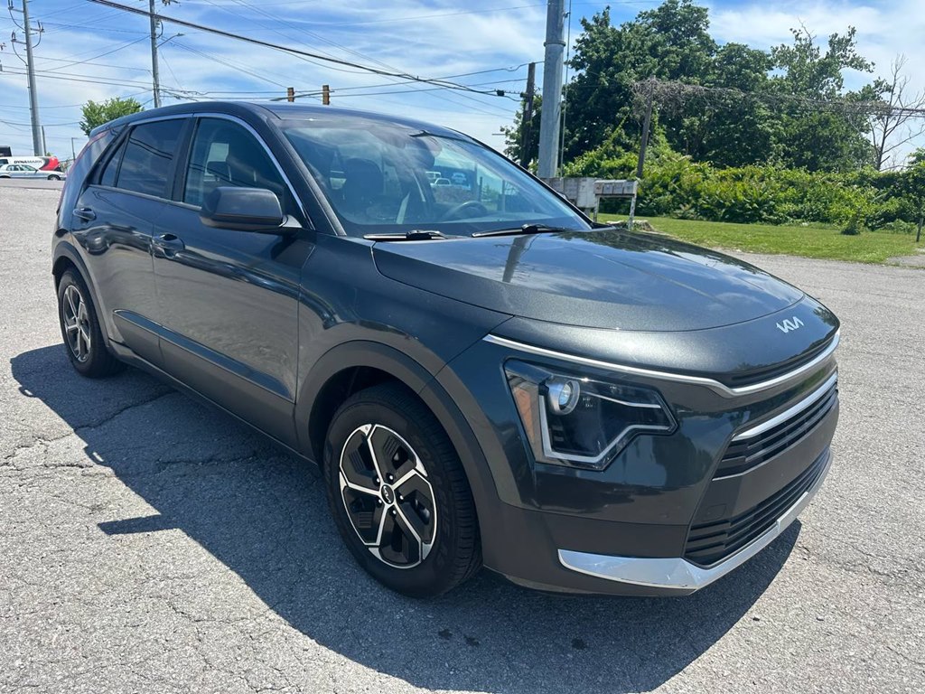 Photo 4 of this KIA NIRO