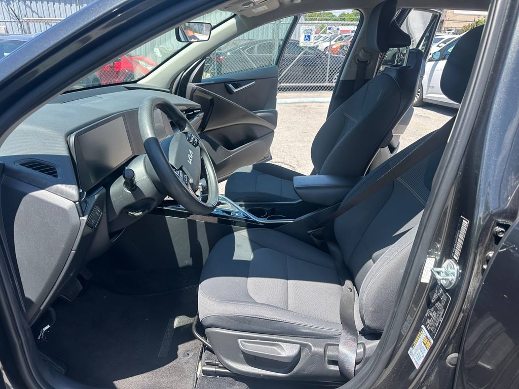 Photo 14 of this KIA NIRO