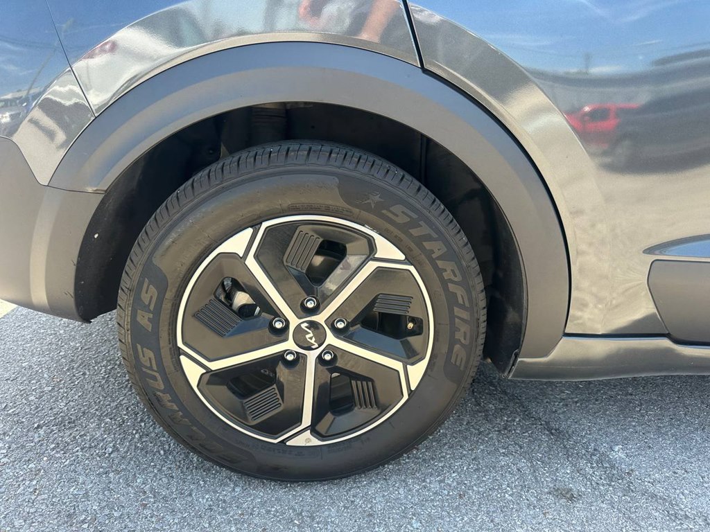 Photo 29 of this KIA NIRO