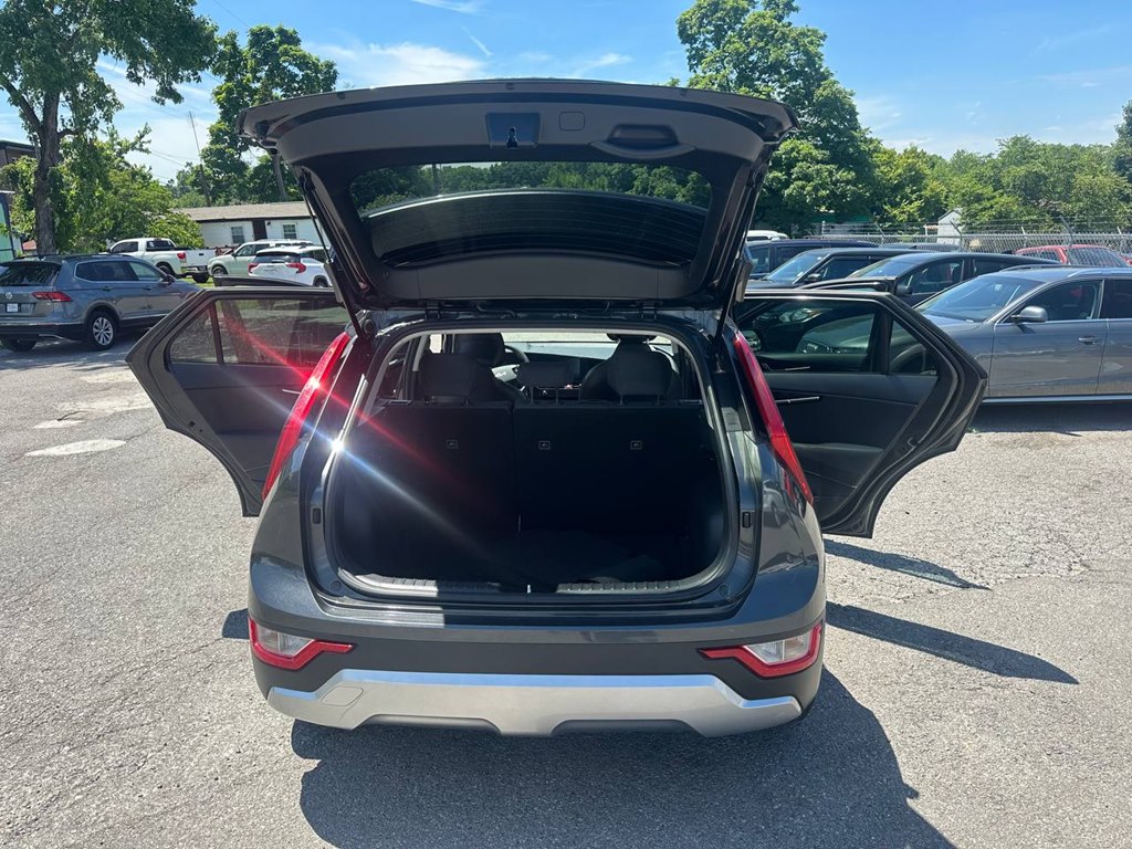 Photo 13 of this KIA NIRO