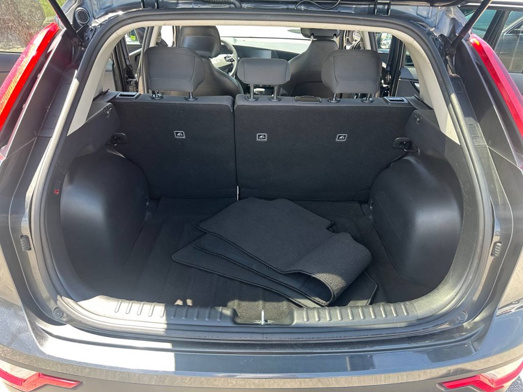 Photo 12 of this KIA NIRO