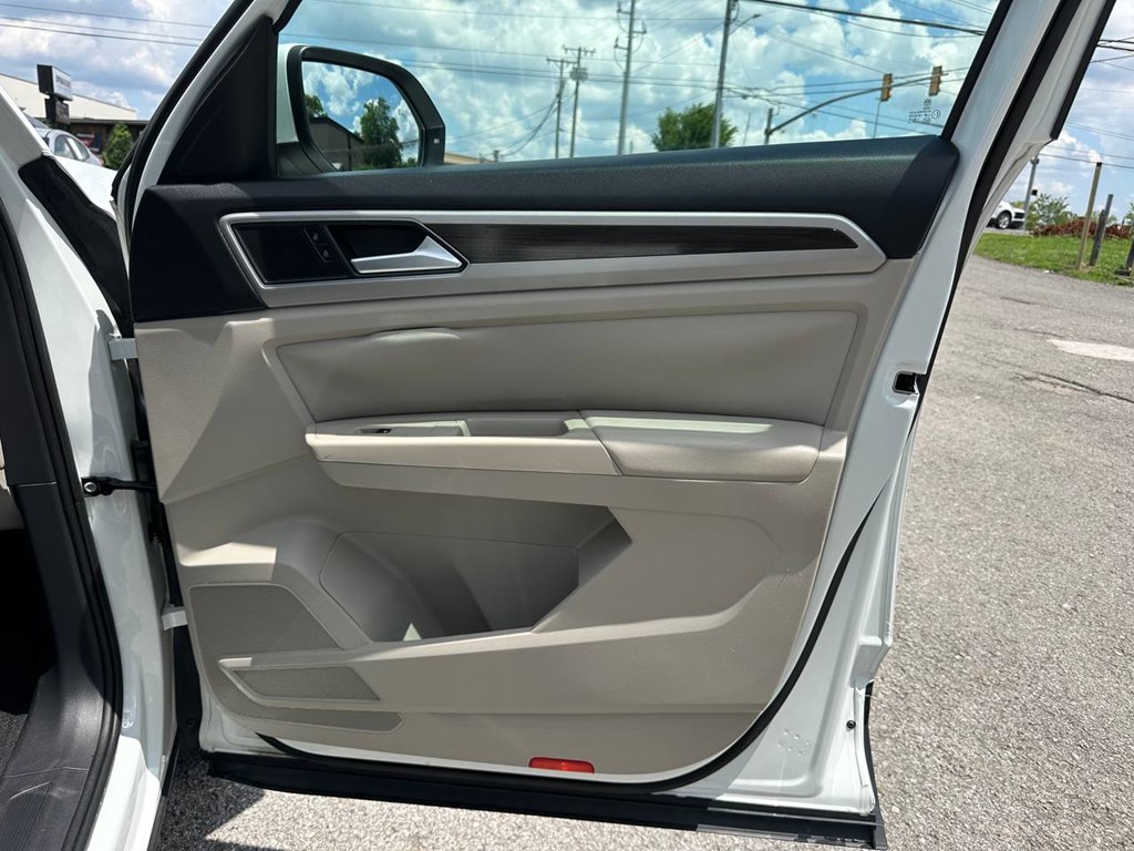 Photo 28 of this VOLKSWAGEN ATLAS