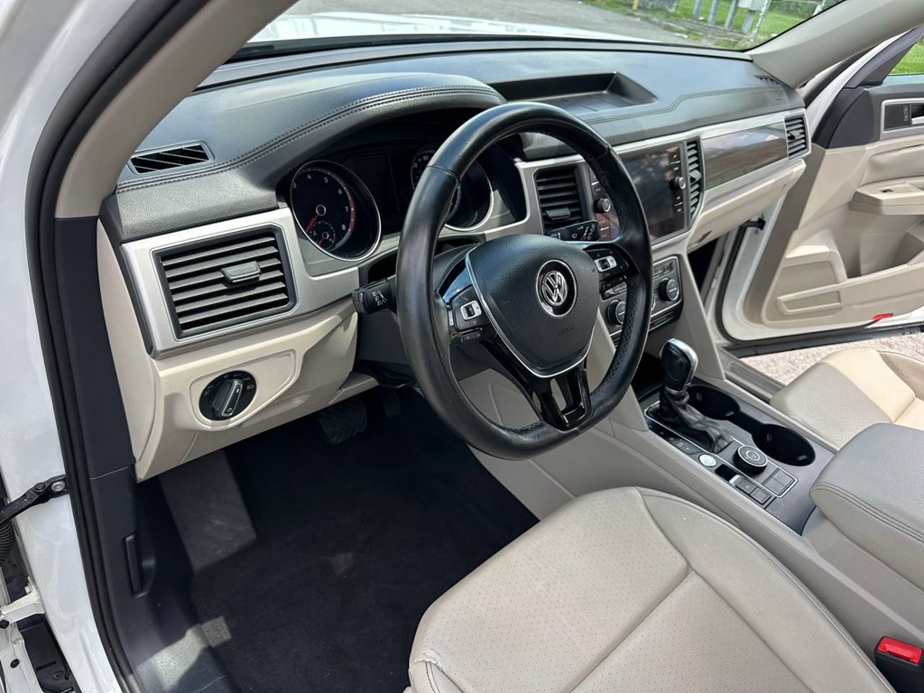 Photo 15 of this VOLKSWAGEN ATLAS