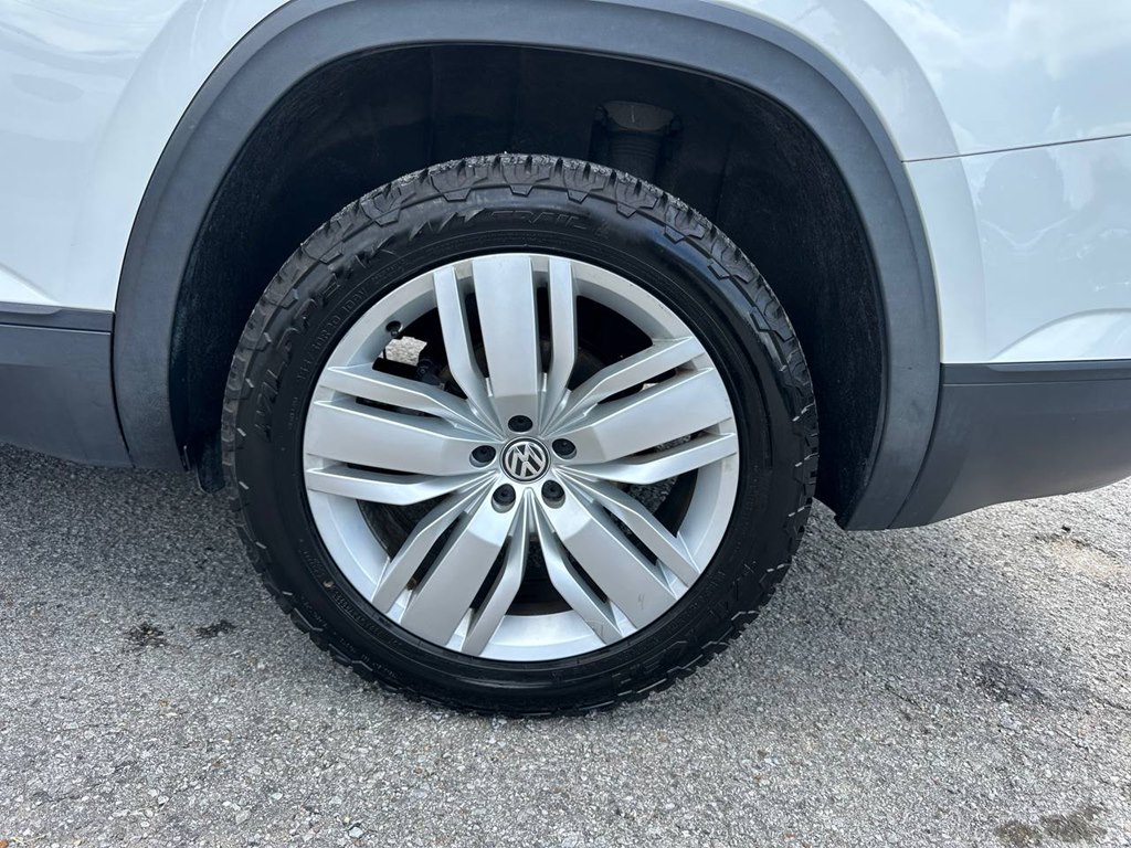 Photo 30 of this VOLKSWAGEN ATLAS