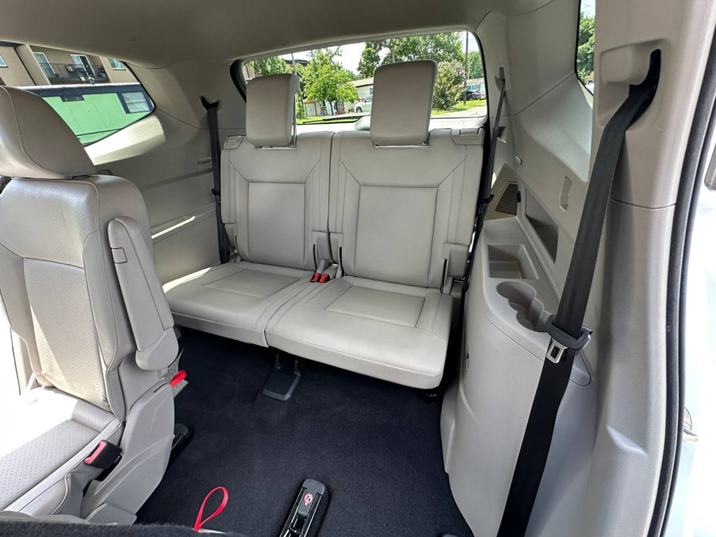 Photo 20 of this VOLKSWAGEN ATLAS