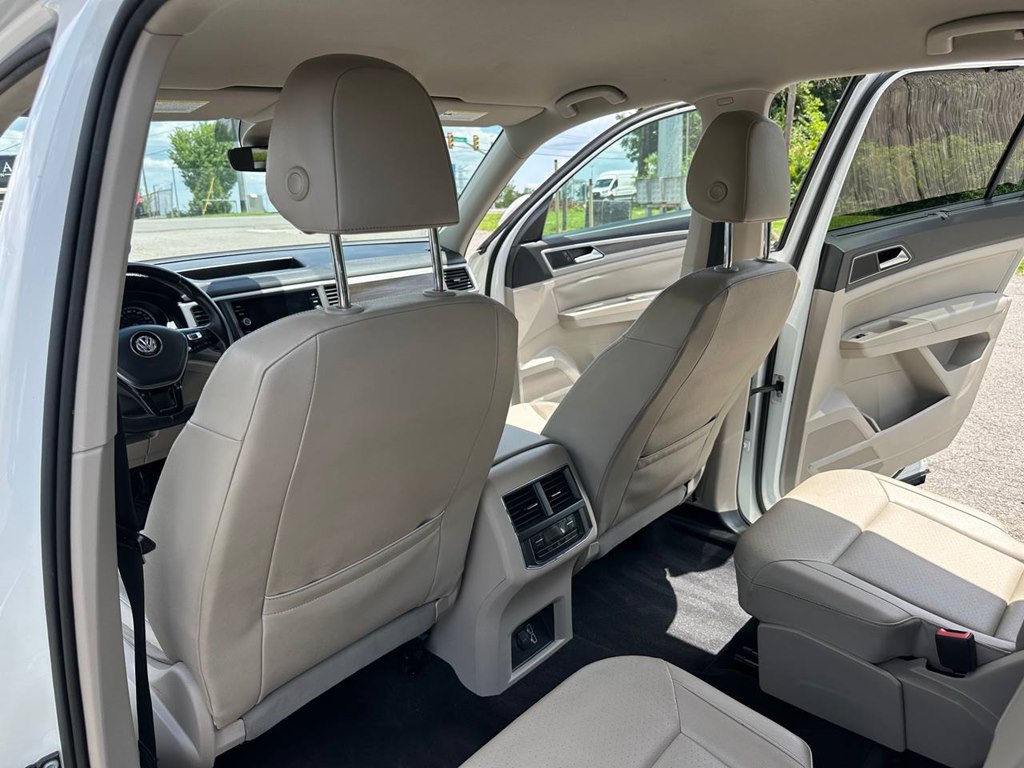 Photo 19 of this VOLKSWAGEN ATLAS
