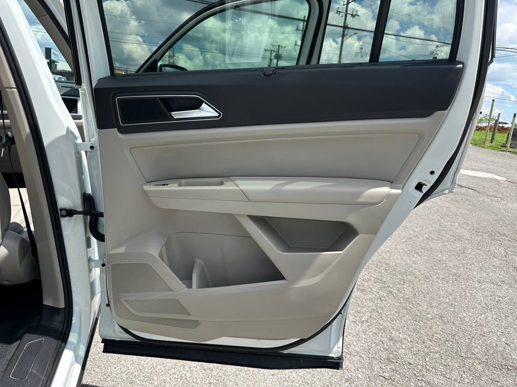 Photo 25 of this VOLKSWAGEN ATLAS