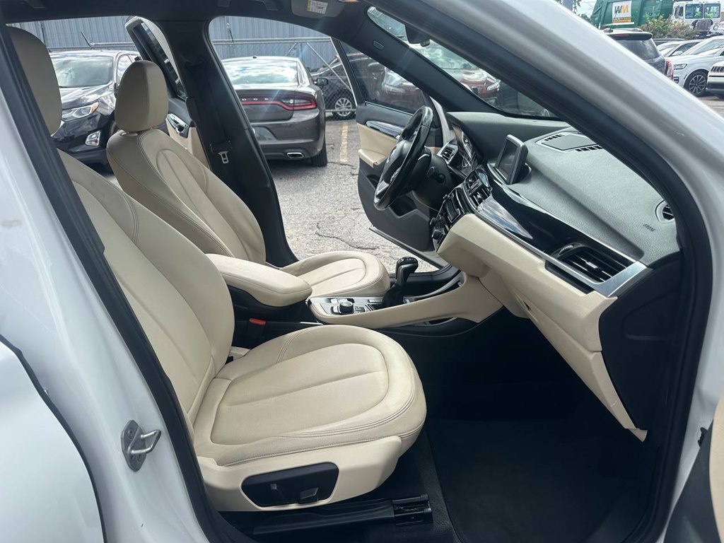 Photo 24 of this BMW X1