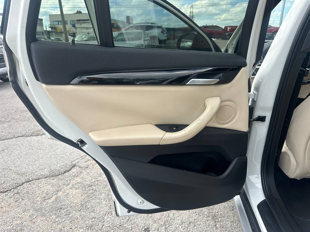 Photo 19 of this BMW X1