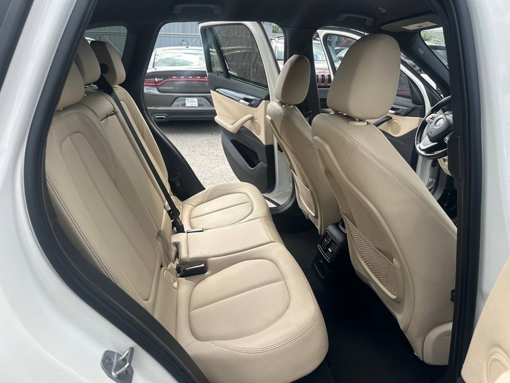 Photo 21 of this BMW X1