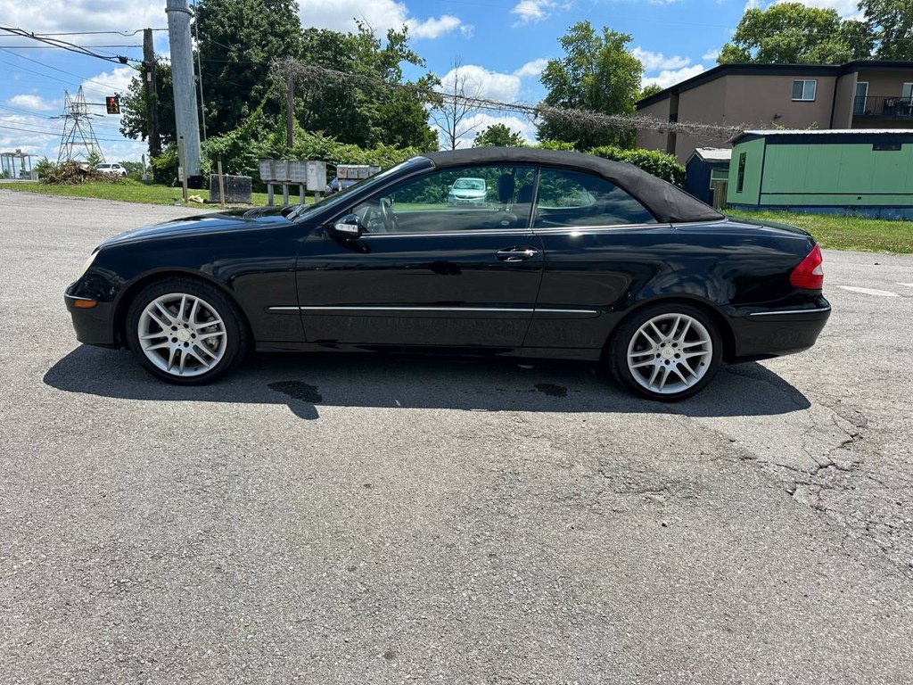 Photo 10 of this MERCEDES-BENZ CLK