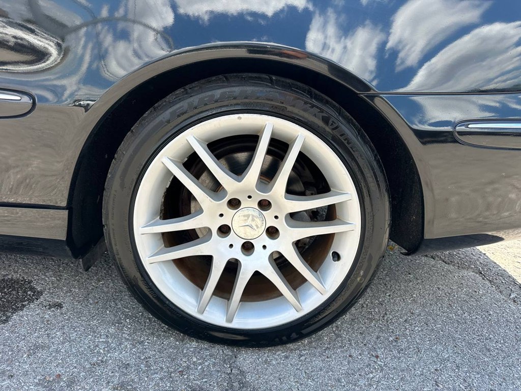 Photo 11 of this MERCEDES-BENZ CLK