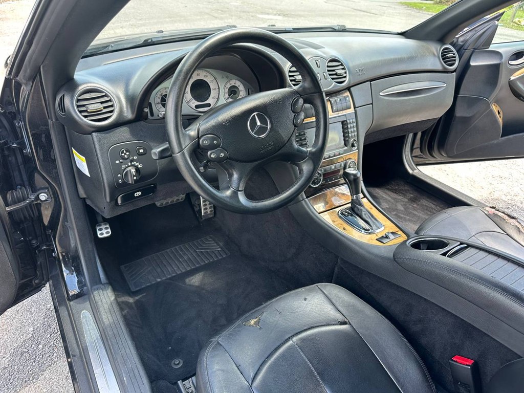 Photo 19 of this MERCEDES-BENZ CLK