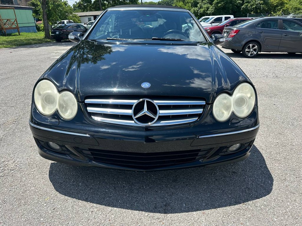 Photo 2 of this MERCEDES-BENZ CLK