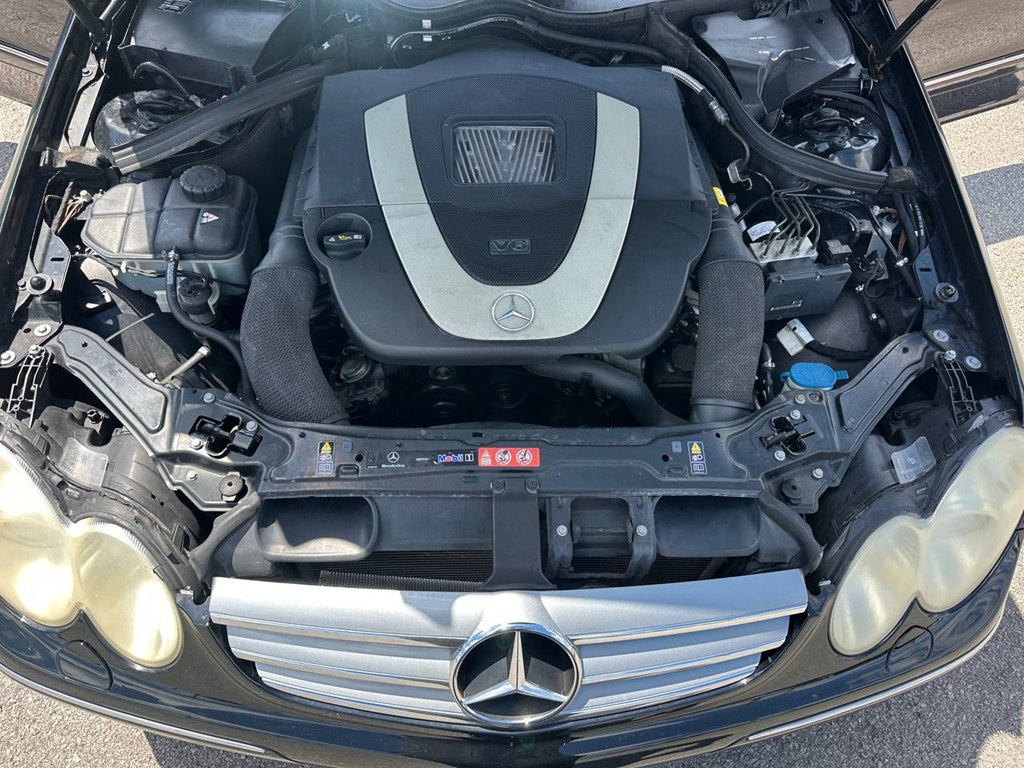 Photo 14 of this MERCEDES-BENZ CLK